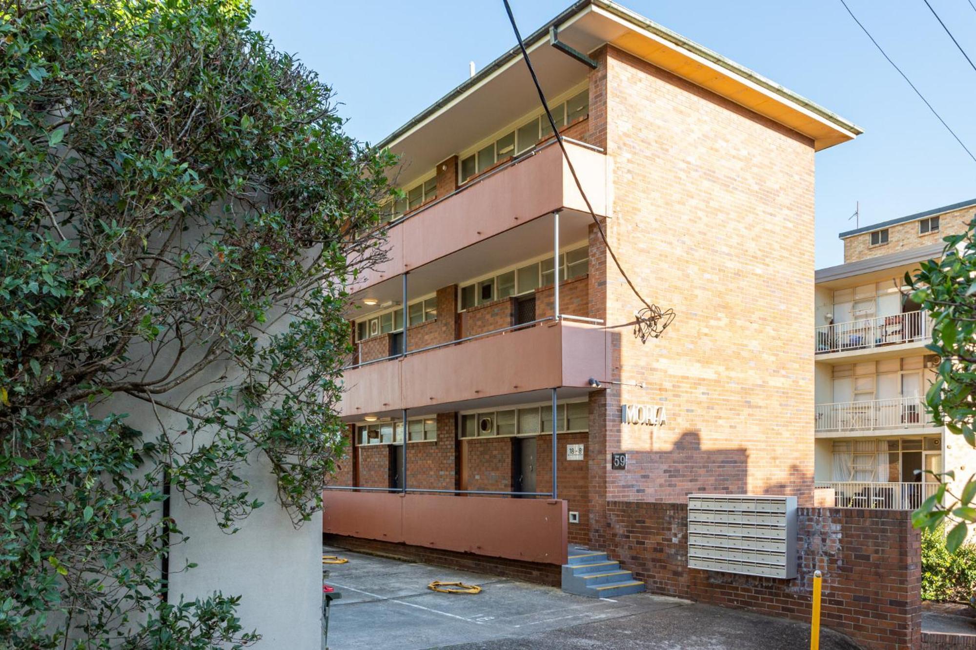 Comfy Balcony Near Parks Shopping & Dining Apartment